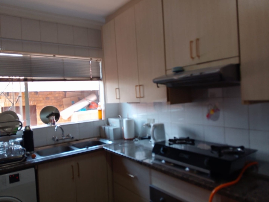 2 Bedroom Property for Sale in Ridgeway Gauteng