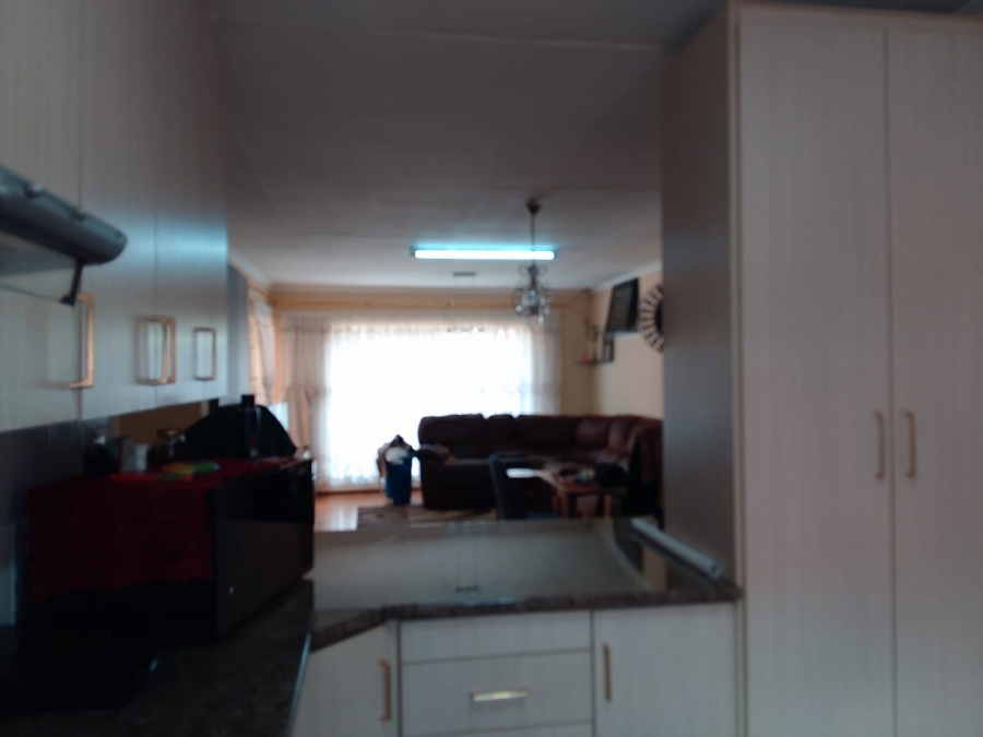 2 Bedroom Property for Sale in Ridgeway Gauteng