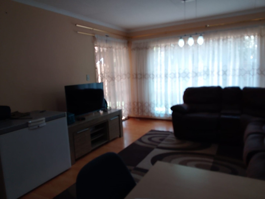 2 Bedroom Property for Sale in Ridgeway Gauteng