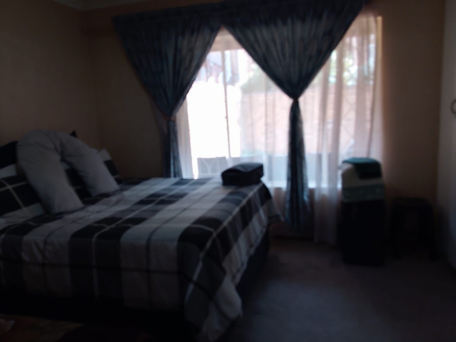 2 Bedroom Property for Sale in Ridgeway Gauteng