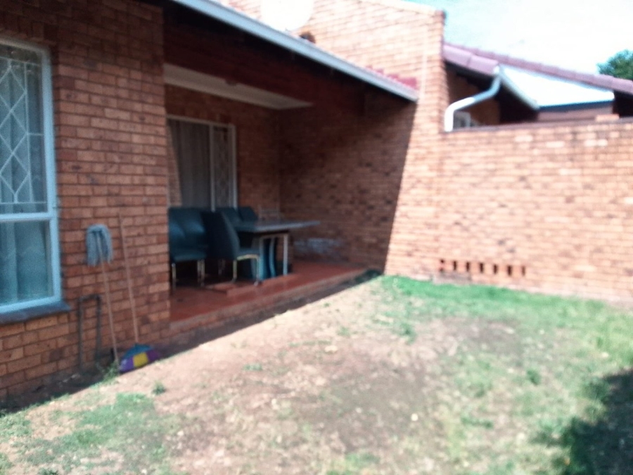 2 Bedroom Property for Sale in Ridgeway Gauteng
