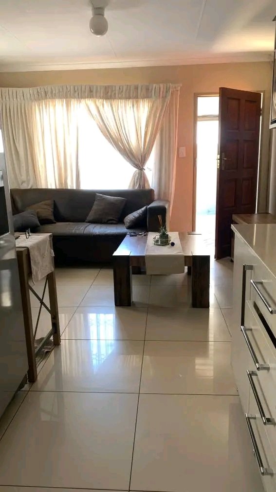 3 Bedroom Property for Sale in Rosslyn Gauteng