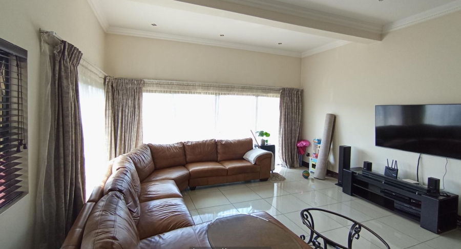 4 Bedroom Property for Sale in Blue Valley Golf Estate Gauteng
