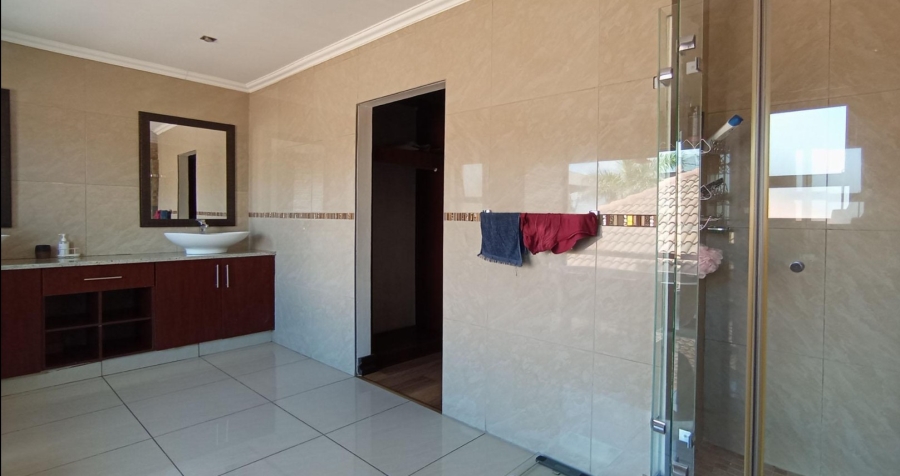 4 Bedroom Property for Sale in Blue Valley Golf Estate Gauteng
