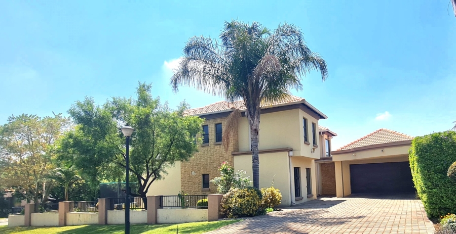 4 Bedroom Property for Sale in Blue Valley Golf Estate Gauteng