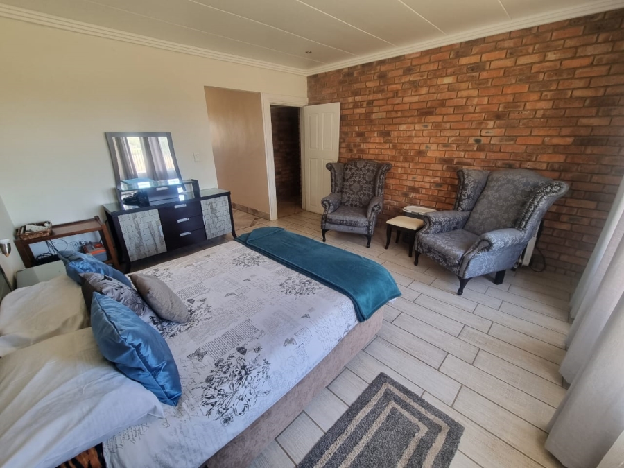 3 Bedroom Property for Sale in Vaaloewer Gauteng
