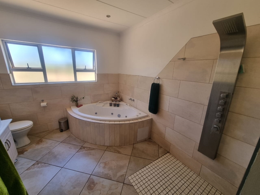 3 Bedroom Property for Sale in Vaaloewer Gauteng