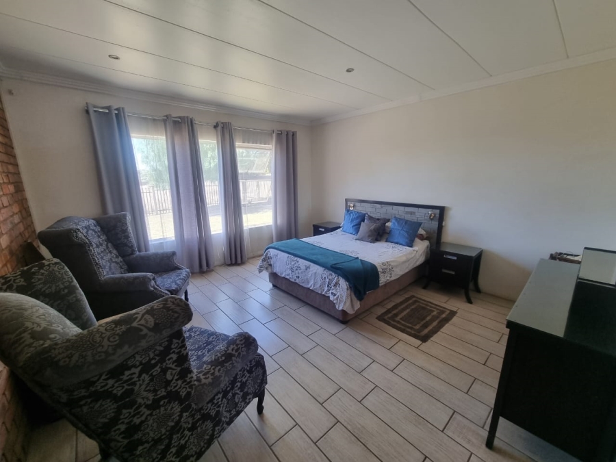 3 Bedroom Property for Sale in Vaaloewer Gauteng