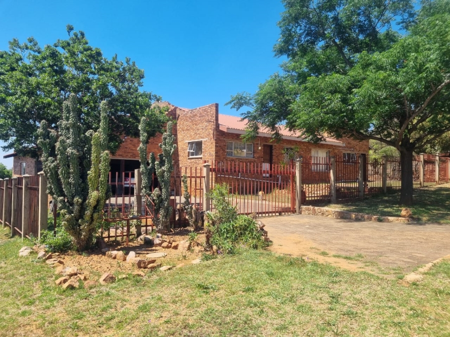 3 Bedroom Property for Sale in Vaaloewer Gauteng