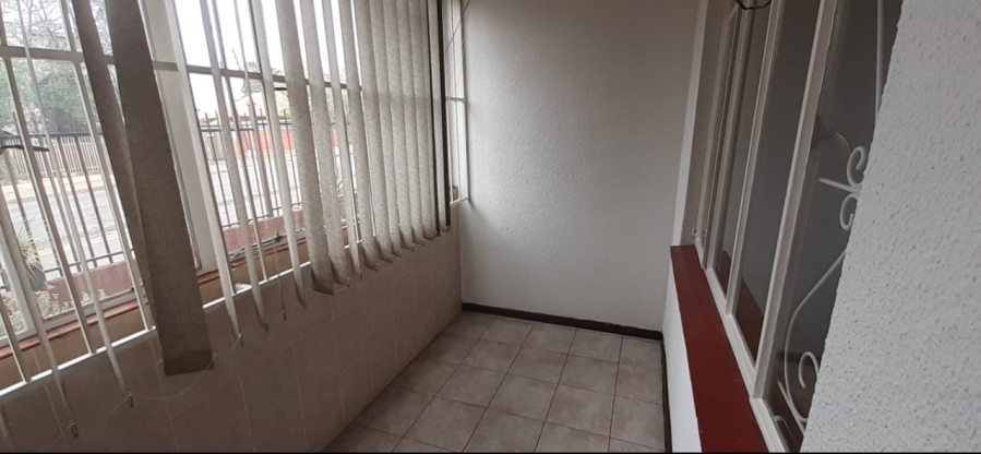 1 Bedroom Property for Sale in Sunnyridge Gauteng