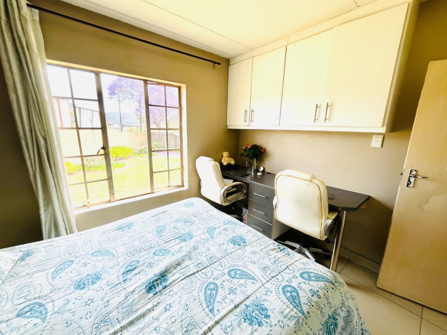 2 Bedroom Property for Sale in Buccleuch Gauteng