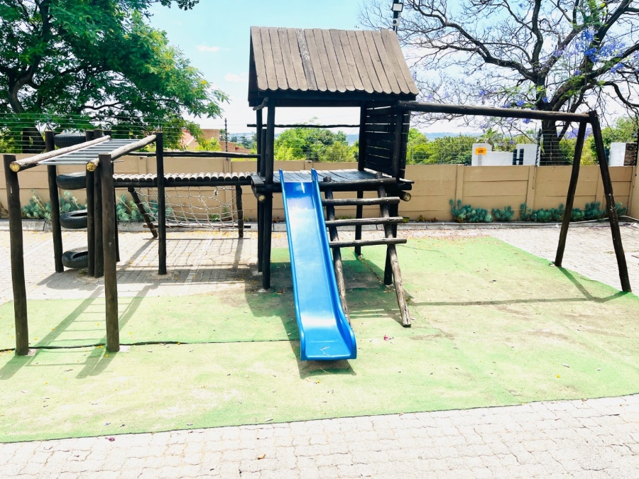 2 Bedroom Property for Sale in Buccleuch Gauteng