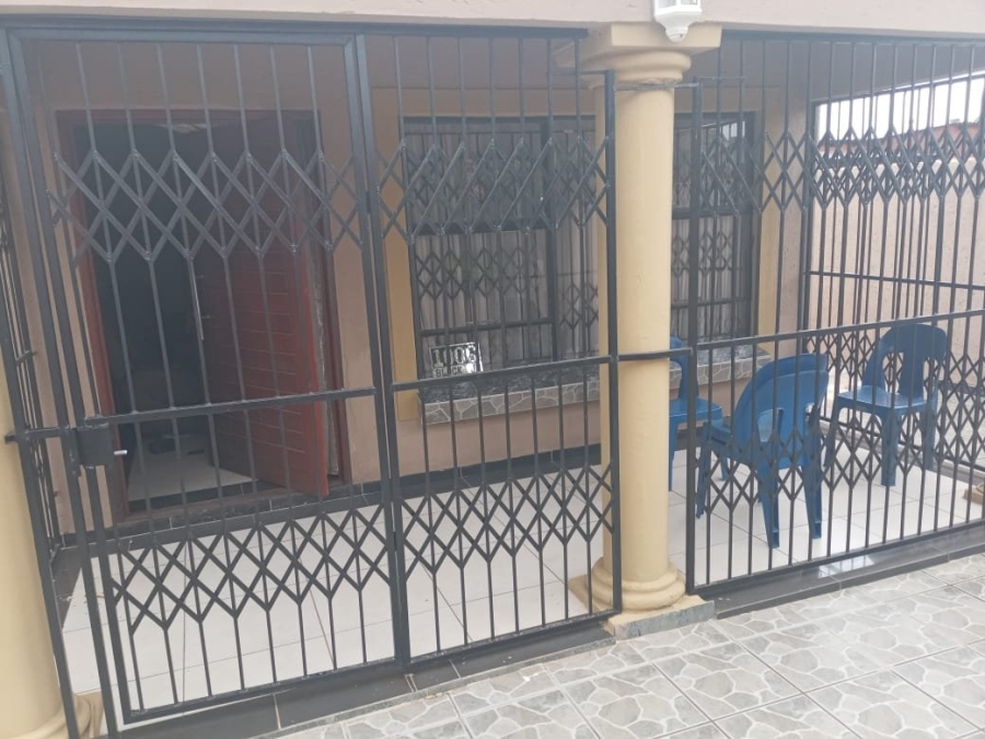 3 Bedroom Property for Sale in Soshanguve JJ Gauteng