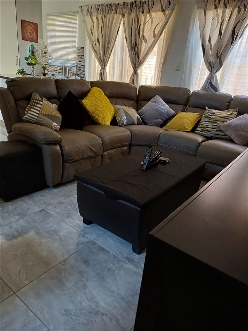 2 Bedroom Property for Sale in Edleen Gauteng