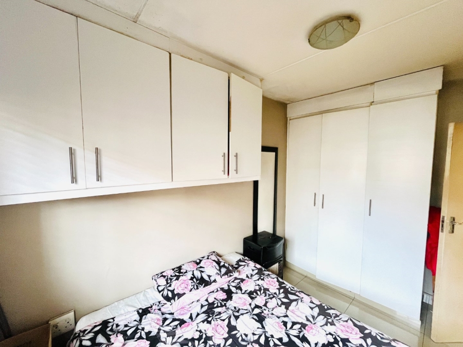 To Let 2 Bedroom Property for Rent in Buccleuch Gauteng