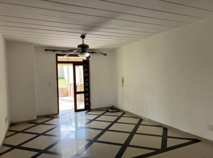 2 Bedroom Property for Sale in Kew Gauteng