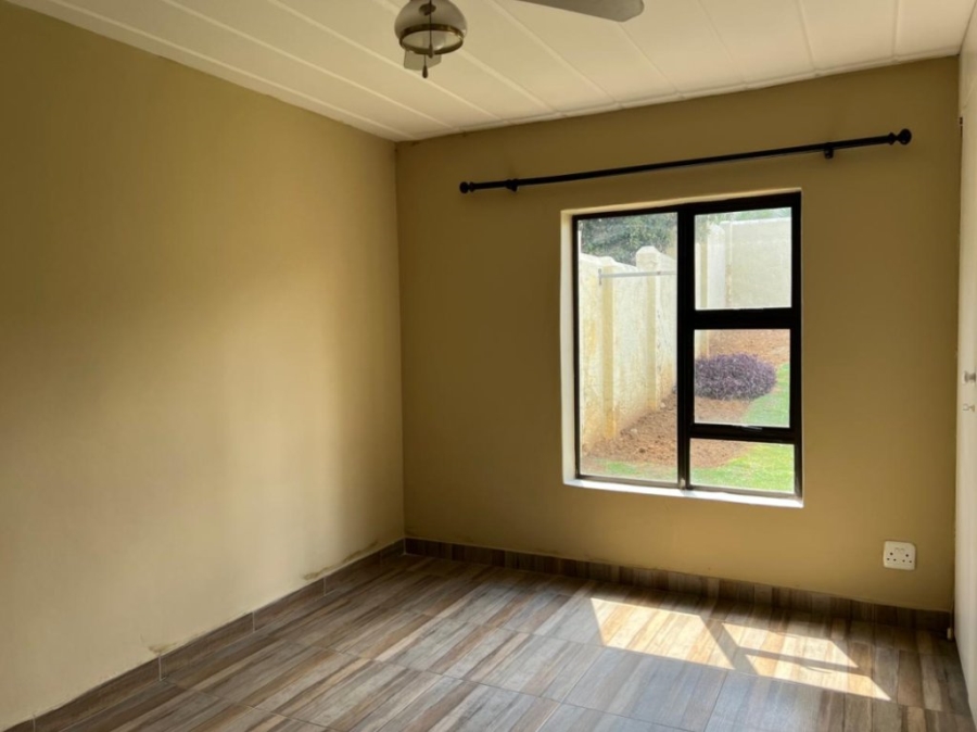 2 Bedroom Property for Sale in Kew Gauteng