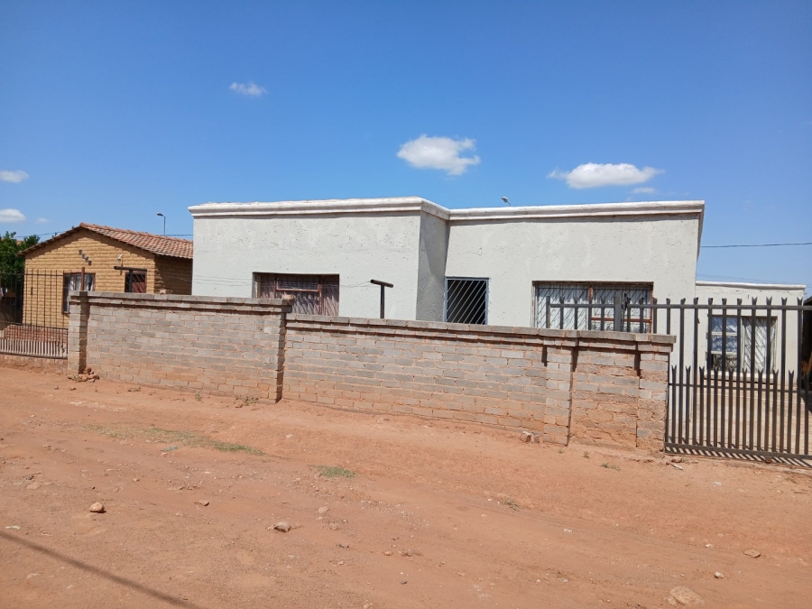 7 Bedroom Property for Sale in Soshanguve L Gauteng