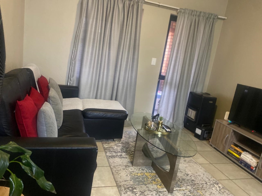 2 Bedroom Property for Sale in Montana Tuine Gauteng