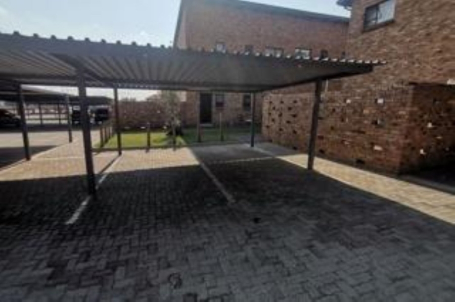 3 Bedroom Property for Sale in Albertsdal Gauteng
