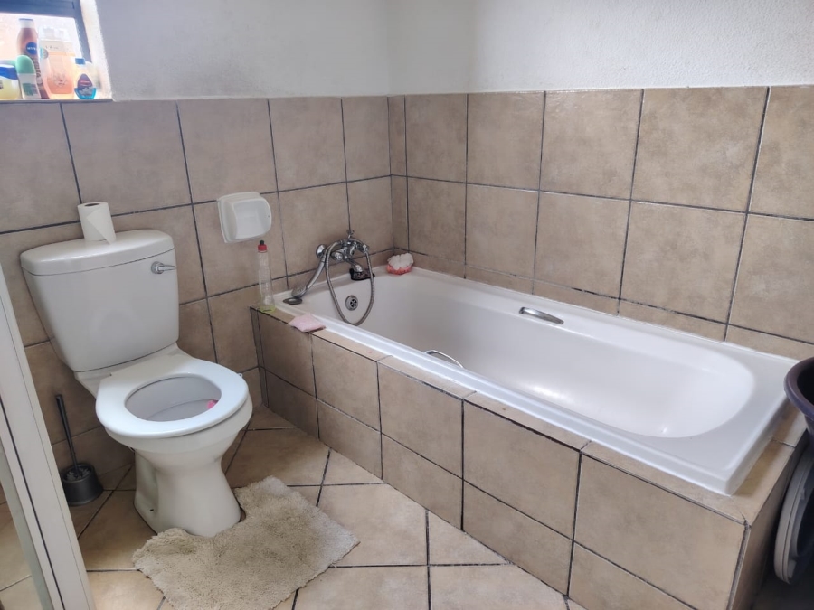 3 Bedroom Property for Sale in Albertsdal Gauteng