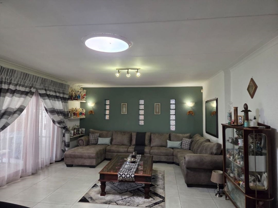 3 Bedroom Property for Sale in Freeway Park Gauteng