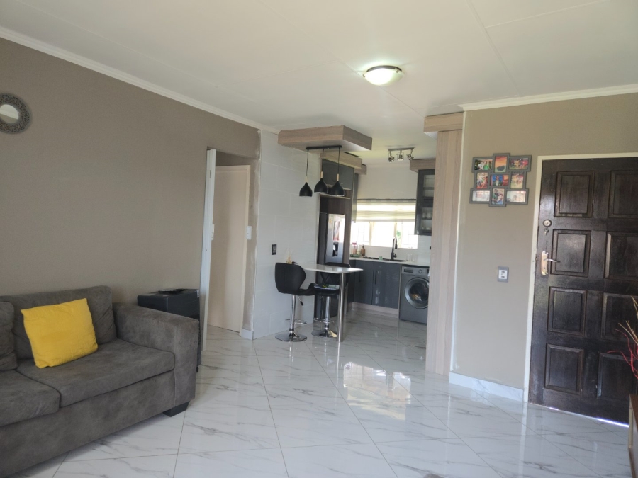2 Bedroom Property for Sale in Ravensklip Gauteng