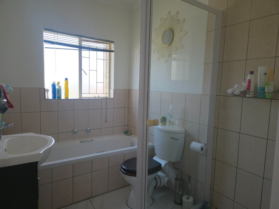 2 Bedroom Property for Sale in Ravensklip Gauteng