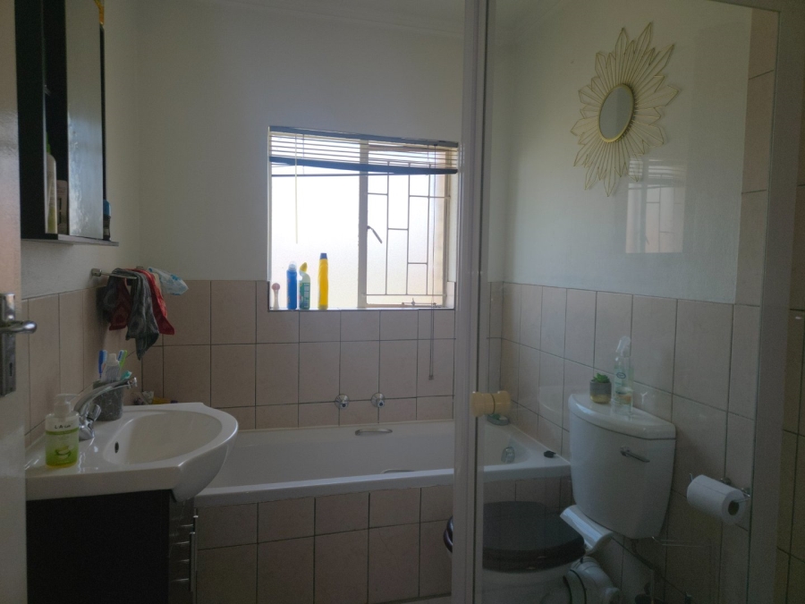 2 Bedroom Property for Sale in Ravensklip Gauteng