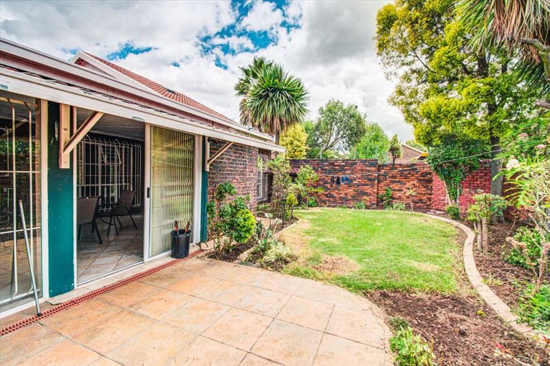 3 Bedroom Property for Sale in Edleen Gauteng