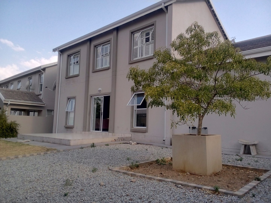 3 Bedroom Property for Sale in Blue Hills Gauteng
