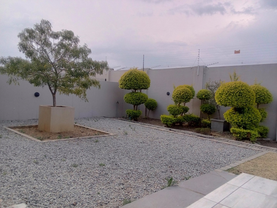 3 Bedroom Property for Sale in Blue Hills Gauteng