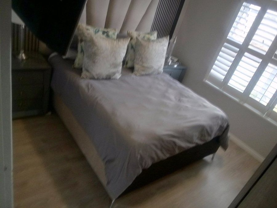 3 Bedroom Property for Sale in Blue Hills Gauteng