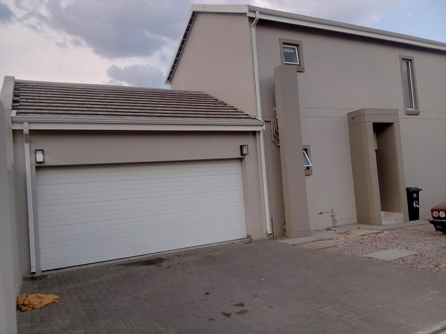 3 Bedroom Property for Sale in Blue Hills Gauteng