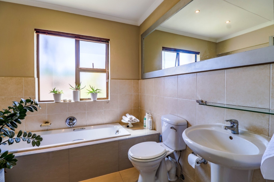 4 Bedroom Property for Sale in Jukskei Park Gauteng