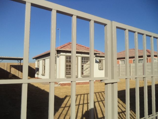 To Let 3 Bedroom Property for Rent in Andeon Gauteng