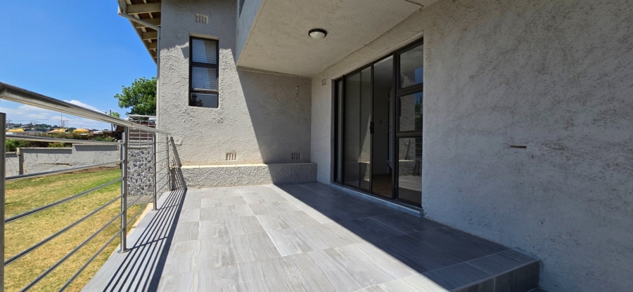 To Let 3 Bedroom Property for Rent in Bassonia Gauteng