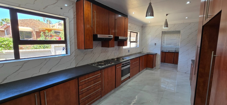 To Let 3 Bedroom Property for Rent in Bassonia Gauteng