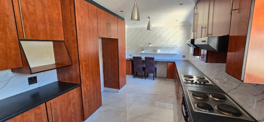 To Let 3 Bedroom Property for Rent in Bassonia Gauteng