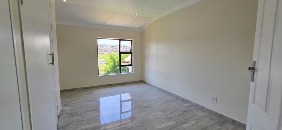 To Let 3 Bedroom Property for Rent in Bassonia Gauteng