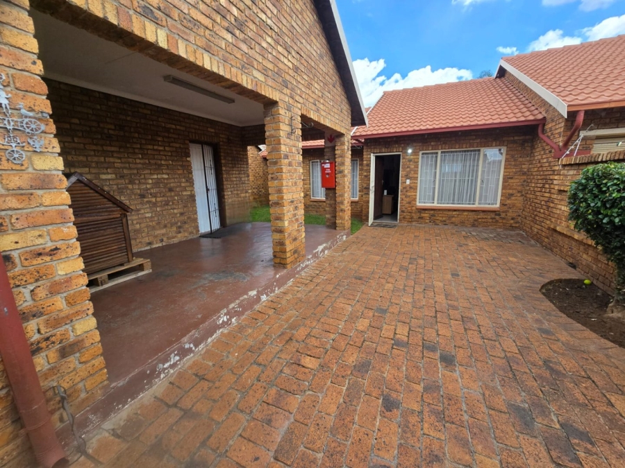 2 Bedroom Property for Sale in Witfield Gauteng