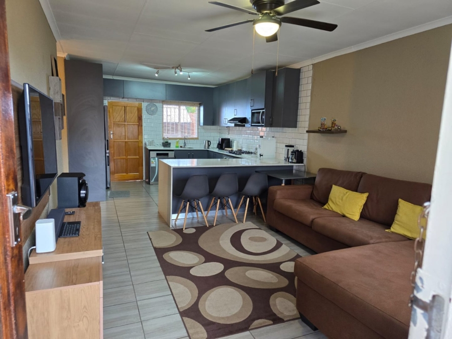 2 Bedroom Property for Sale in Witfield Gauteng