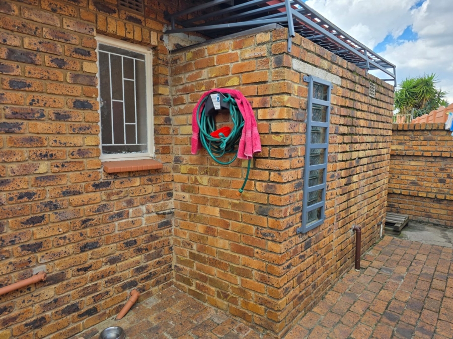 2 Bedroom Property for Sale in Witfield Gauteng