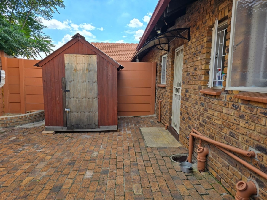 2 Bedroom Property for Sale in Witfield Gauteng