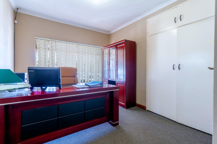 Commercial Property for Sale in Kempton Park Ext 4 Gauteng