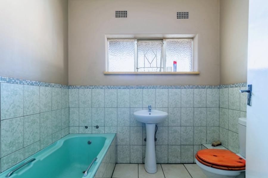 Commercial Property for Sale in Kempton Park Ext 4 Gauteng