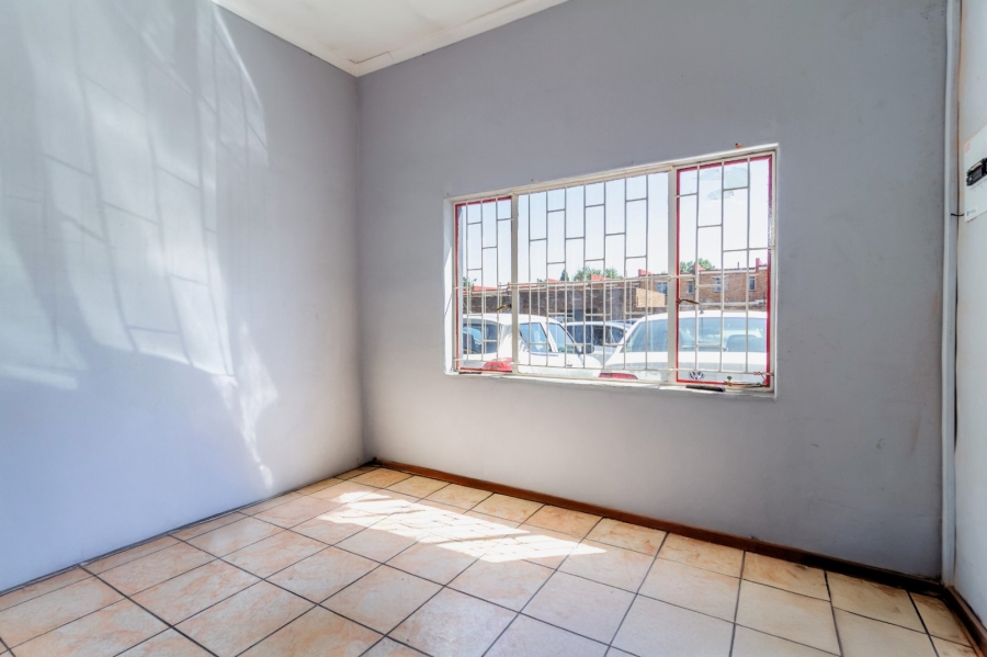 Commercial Property for Sale in Kempton Park Ext 4 Gauteng