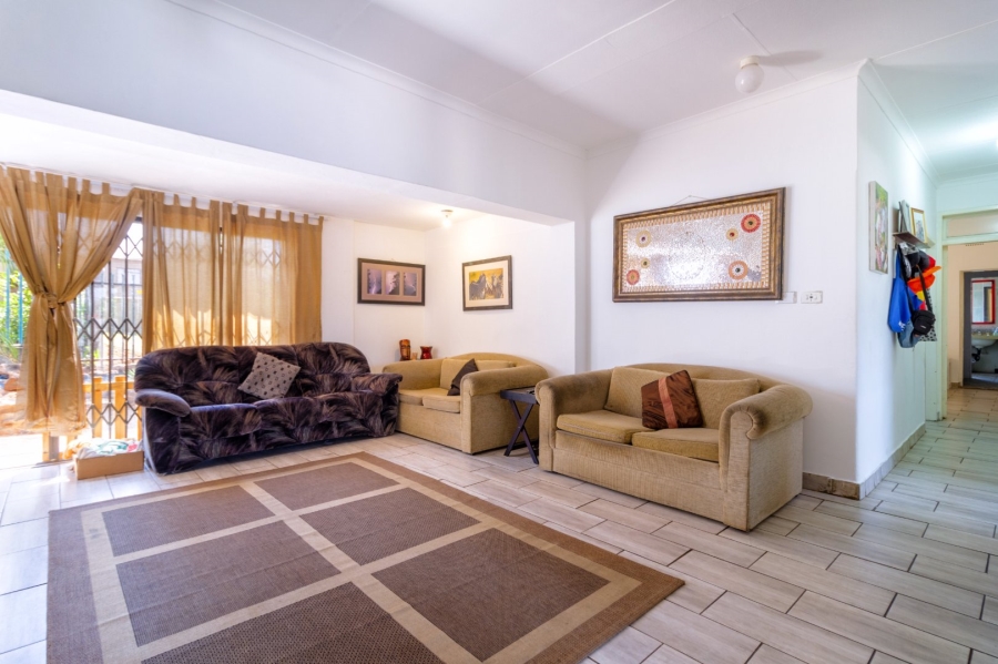 To Let 3 Bedroom Property for Rent in Kenmare Gauteng