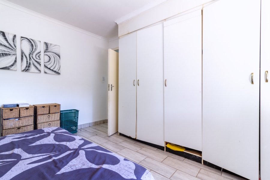 To Let 3 Bedroom Property for Rent in Kenmare Gauteng