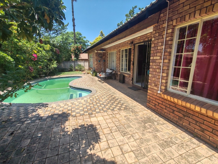 To Let 4 Bedroom Property for Rent in Doornpoort Gauteng